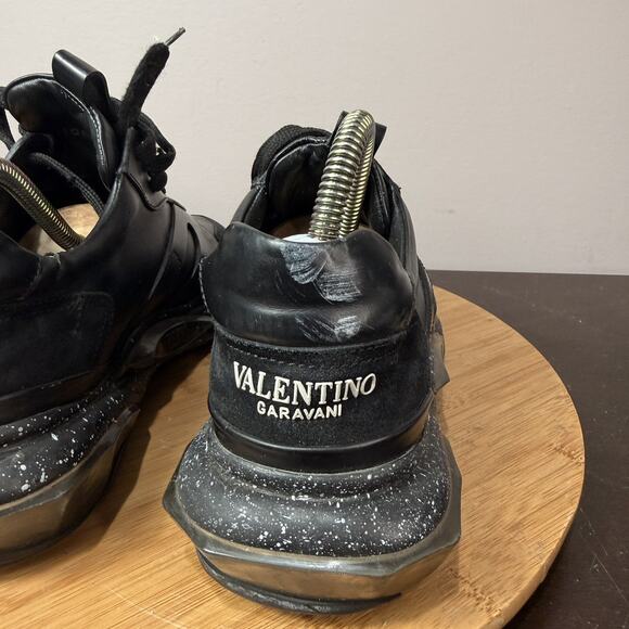 Authentic Valentino Garavani Bounce Low-Top Leather Sneakers EUR 39/ US 7 as is